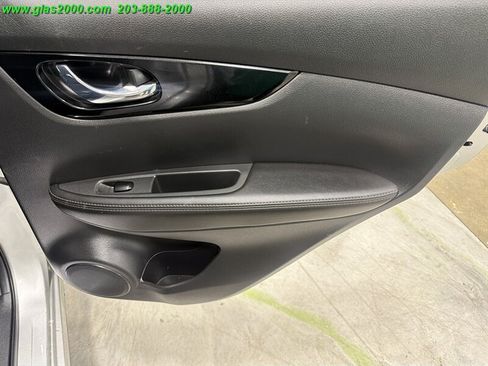 Used 2022 Nissan Rogue Sport SV w/ Technology Package AWD/4WD image 26