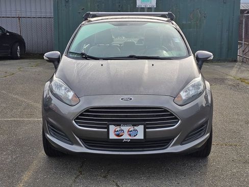 Used 2014 Ford Fiesta SE w/ Comfort Package FWD image 3