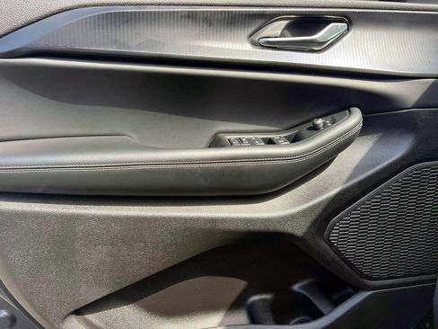 Certified 2025 Jeep Grand Cherokee L Altitude image 17