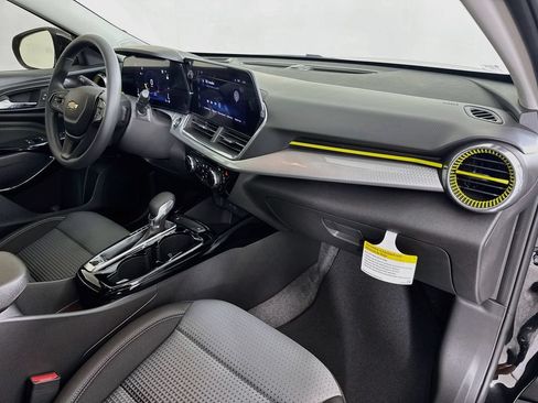 New 2026 Chevrolet Trax LT FWD image 29