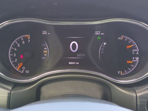 Used 2022 Jeep Grand Cherokee Laredo X image 34