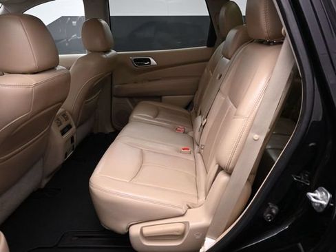 Used 2017 Nissan Pathfinder Platinum FWD image 27