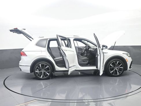 Used 2023 Volkswagen Tiguan SEL R-Line AWD/4WD image 81