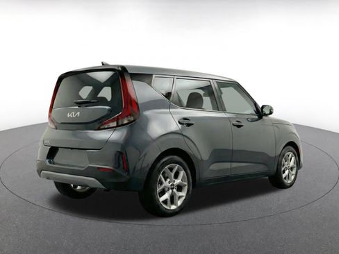 Used 2025 Kia Soul LX w/ LX Technology Package FWD image 11
