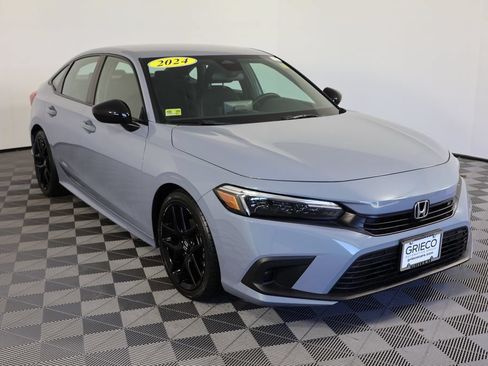 Used 2024 Honda Civic Sport image 1