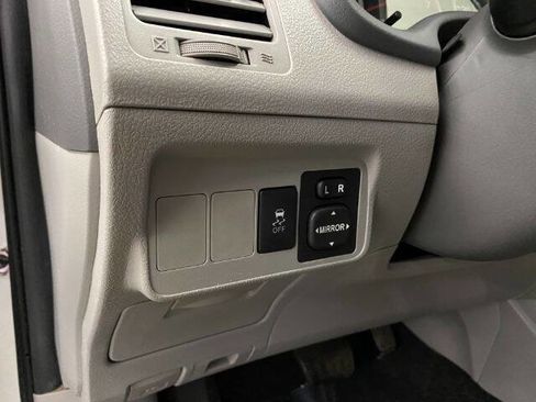 Used 2010 Toyota Corolla XLE image 12