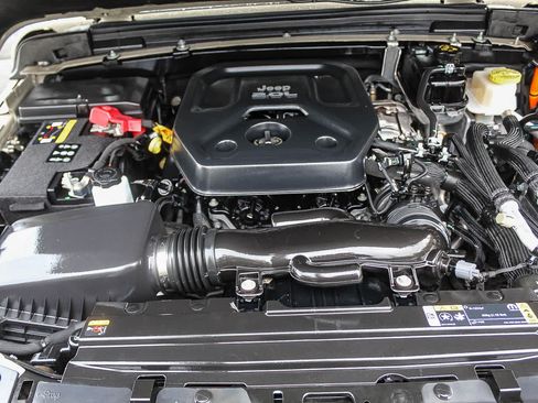 Used 2022 Jeep Wrangler Unlimited Rubicon 4xe w/ Steel Bumper Group image 23