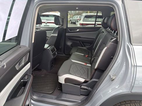 Used 2024 Volkswagen Atlas Peak Edition SEL image 22