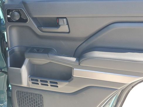 Certified 2025 Toyota 4Runner TRD Off-Road Premium image 44