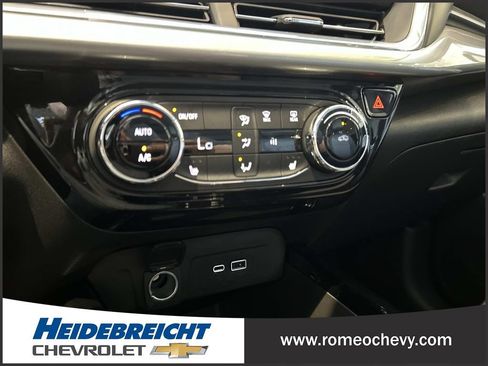 Used 2024 Chevrolet Trax LT w/ Driver Confidence Package FWD image 23
