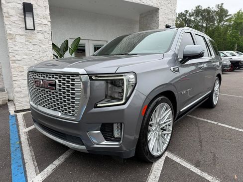Used 2021 GMC Yukon Denali w/ Denali Premium Package RWD image 3