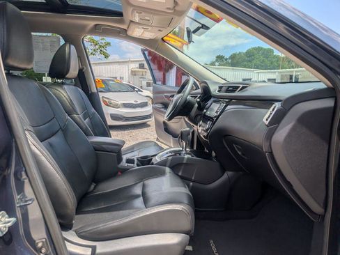 Used 2016 Nissan Rogue SL w/ SL Premium Package image 13