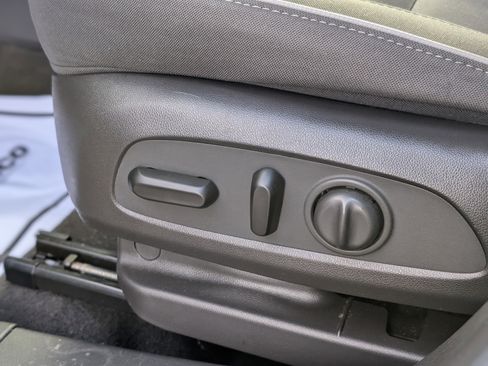 Used 2023 Chevrolet TrailBlazer LT image 30