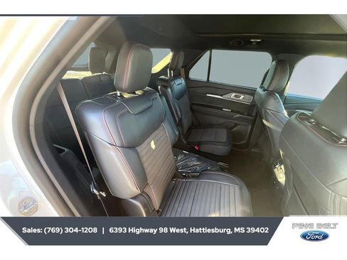 New 2026 Ford Explorer ST-Line w/ ST-Line Street Pack AWD/4WD image 10