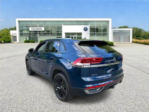 Certified 2023 Volkswagen Atlas Cross Sport SE w/ Panoramic Sunroof Package AWD/4WD image 3