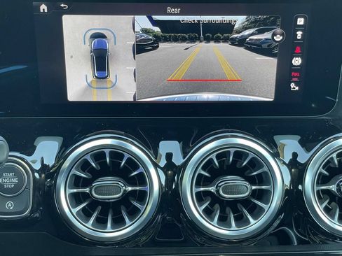 Certified 2025 Mercedes-Benz GLA 35 AMG 4MATIC image 37