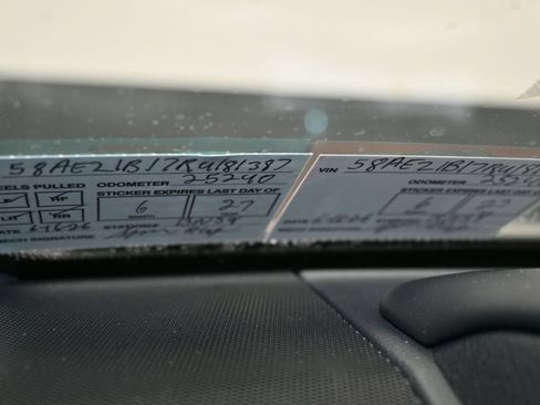 Used 2024 Lexus ES 350 w/ Accessory Package (Z2) FWD image 3