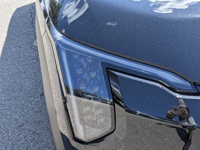 New 2027 Kia EV3 Wind FWD image 10