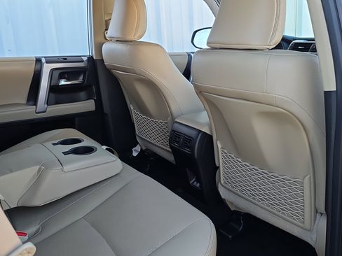 Used 2020 Toyota 4Runner Limited image 33