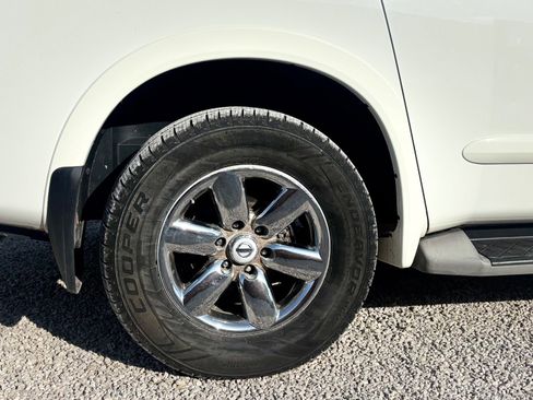 Used 2011 Nissan Armada SV image 21