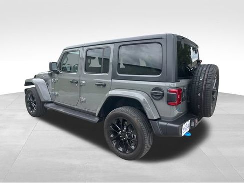 Used 2023 Jeep Wrangler Unlimited Sahara w/ Cold Weather Group AWD/4WD image 4