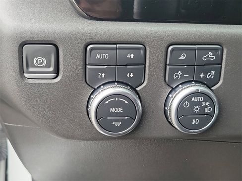 Used 2025 GMC Sierra 1500 Elevation w/ Elevation Premium Package image 14