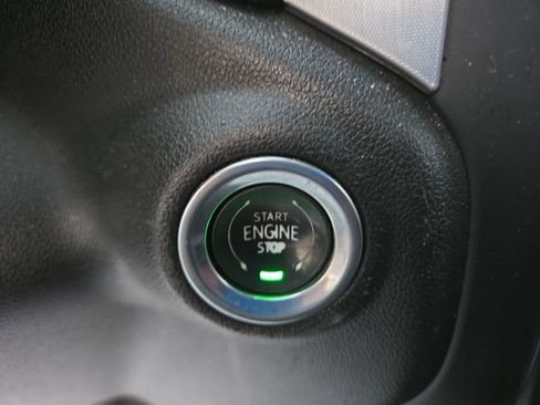 Used 2020 GMC Sierra 1500 SLE w/ SLE Value Package image 19