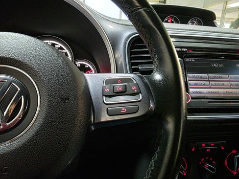 Used 2013 Volkswagen Beetle TDI image 32