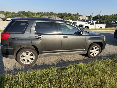 Used 2017 GMC Terrain SLE AWD/4WD image 11
