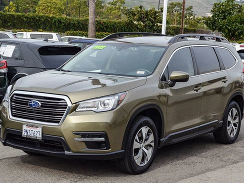 Used 2022 Subaru Ascent Premium w/ Convenience Package image 3