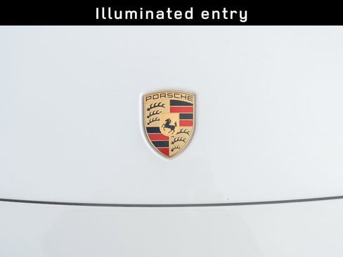 Used 2023 Porsche Panamera 4 Platinum Edition image 16