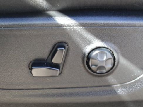 Used 2020 RAM 1500 Big Horn image 16