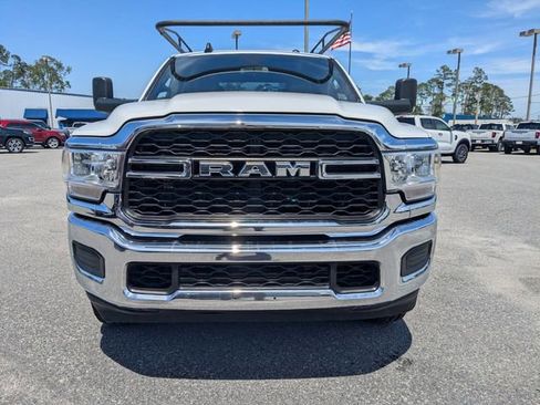 Used 2022 RAM 2500 Tradesman w/ Chrome Appearance Group AWD/4WD image 9