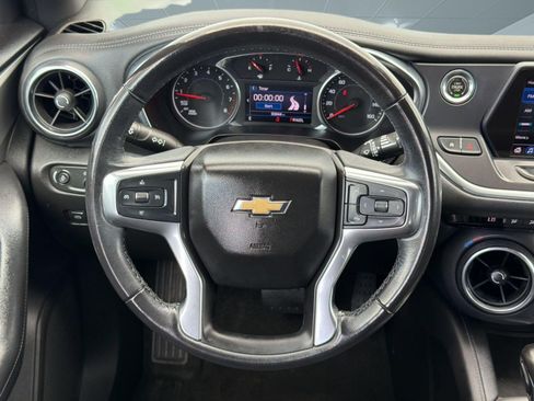 Used 2020 Chevrolet Blazer LT FWD image 11