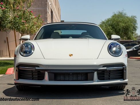 Used 2022 Porsche 911 Cabriolet AWD/4WD image 2