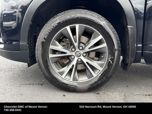 Used 2017 Toyota Highlander LE image 15