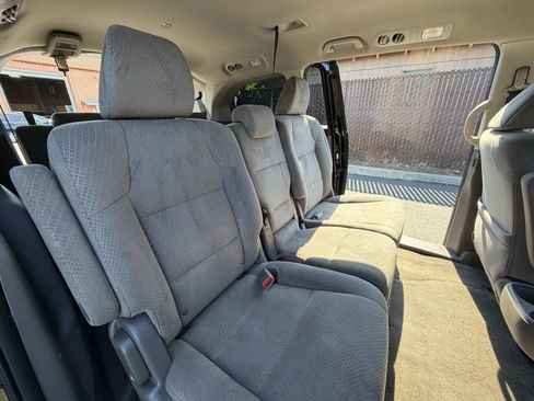 Used 2017 Honda Odyssey SE image 15