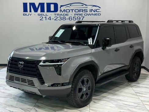 Used 2024 Lexus GX 550 image 1
