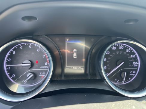 Used 2019 Toyota Camry LE FWD image 10
