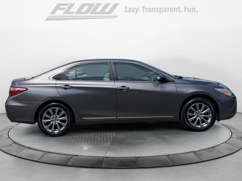 Certified 2017 Toyota Camry XLE FWD image 10
