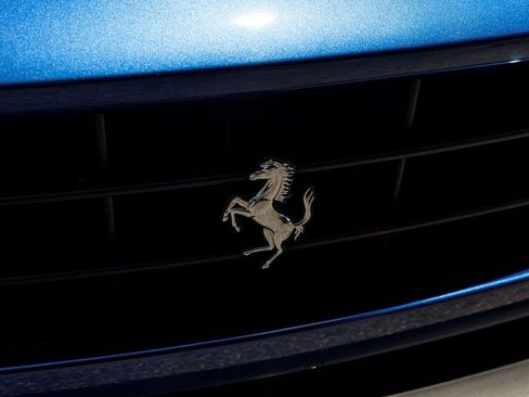 Used 2019 Ferrari Portofino image 45