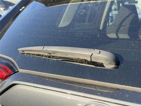 Used 2024 Toyota RAV4 XLE w/ Convenience Package image 8