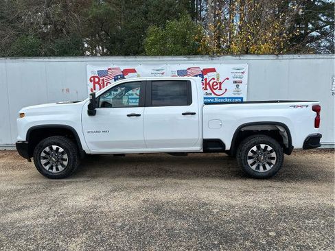 New 2026 Chevrolet Silverado 2500 Custom w/ Custom Value Package image 7