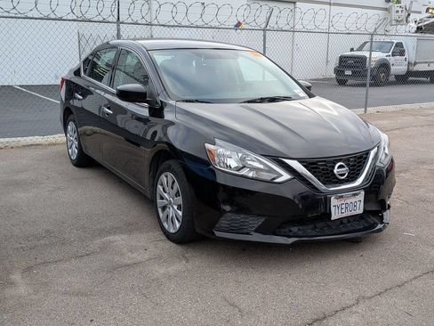 Used 2017 Nissan Sentra S FWD image 2