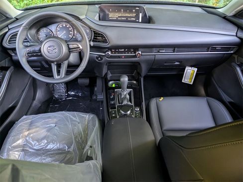 New 2025 MAZDA CX-30 AWD 2.5 S w/ Select Sport Pkg image 26