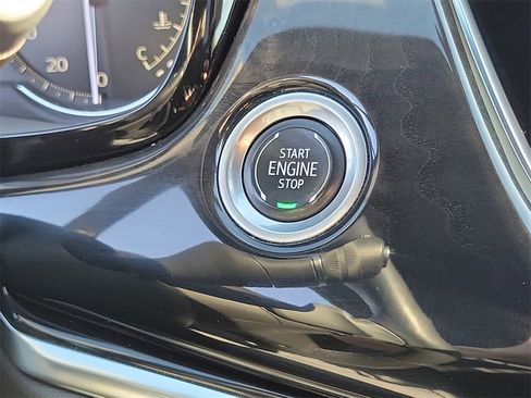 Used 2023 Cadillac XT6 Premium Luxury image 17