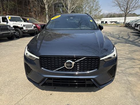 Used 2024 Volvo XC60 B5 Plus image 2