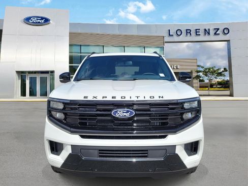 New 2027 Ford Expedition Platinum w/ Stealth Appearance Package RWD image 2