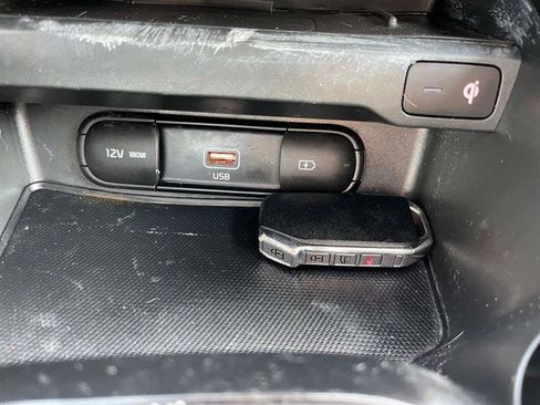 Used 2020 Kia Soul GT-Line Turbo image 25