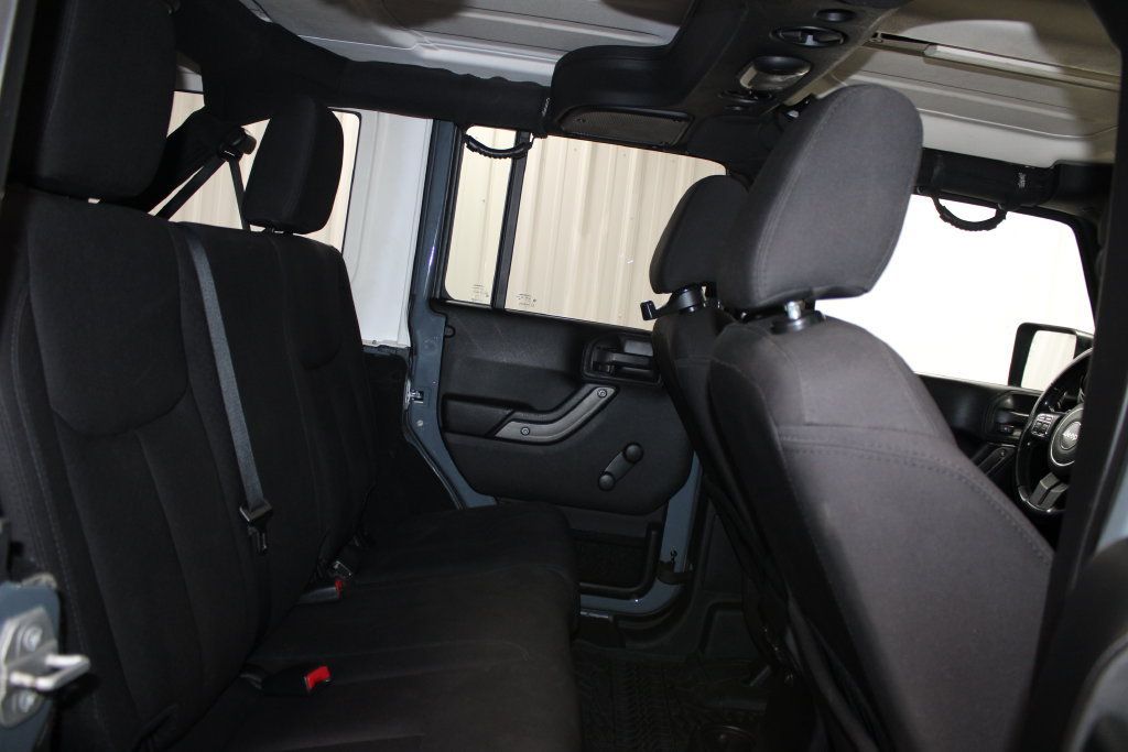 Used 2015 Jeep Wrangler Unlimited Sport AWD/4WD image 34